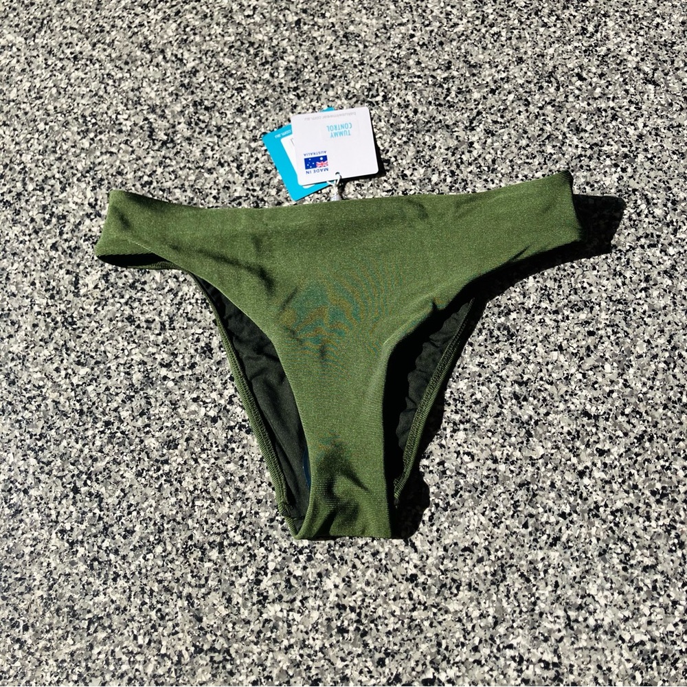 Baku โฆ Green Cheeky Australian Bikini Bottom (size 12)